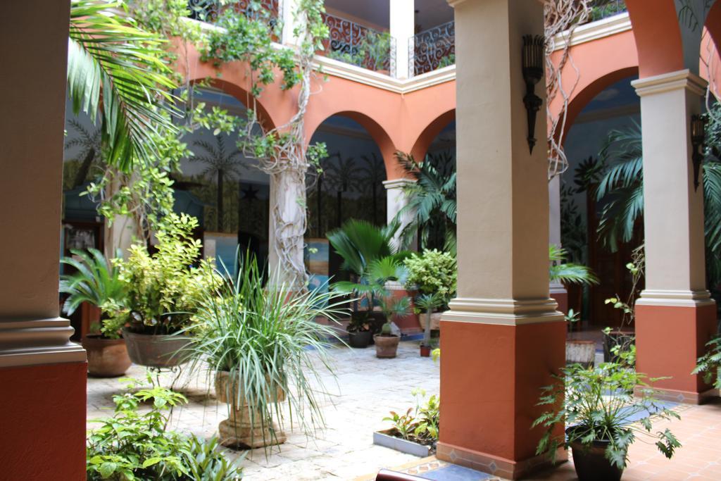 Hotel Boutique Casa San Angel (Adults Only) Мерида Экстерьер фото